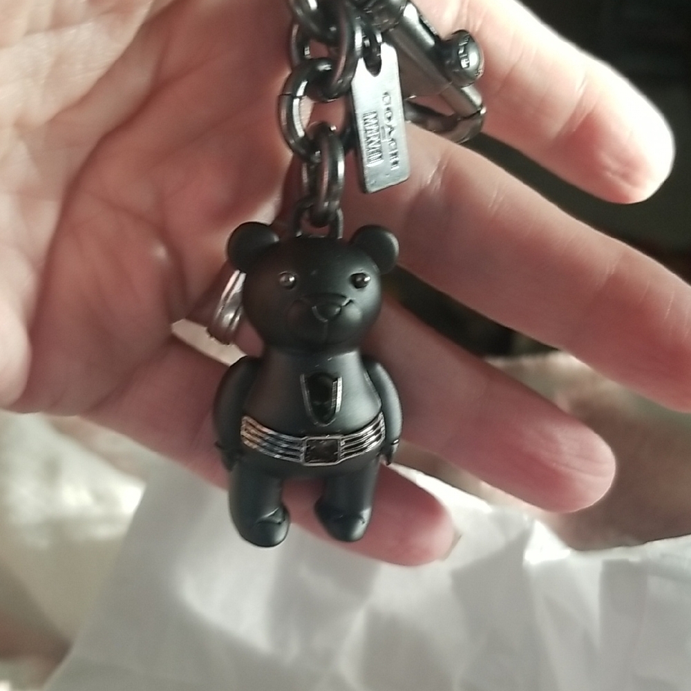 🦸🏿‍♂️Coach Black Panther Marvel Bear Keychain with Silver Accents RETIRED